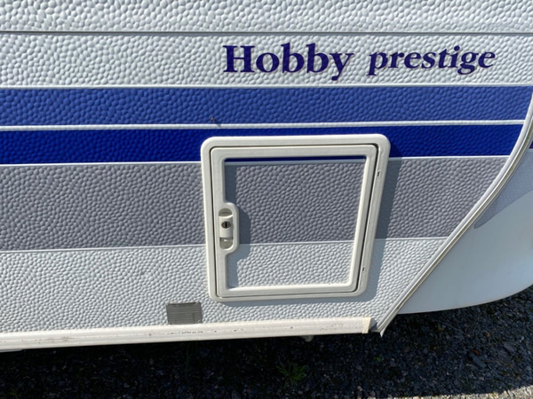 HOBBY 560 UFE PRESTIGE AC/ Dubbelsäng /Ugn