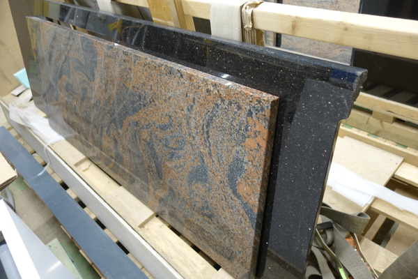 Granit bänkskiva 1355 mm x 550 mm