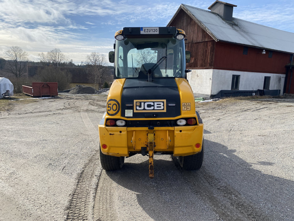JCB 409 AGRI Nordic Edition -16